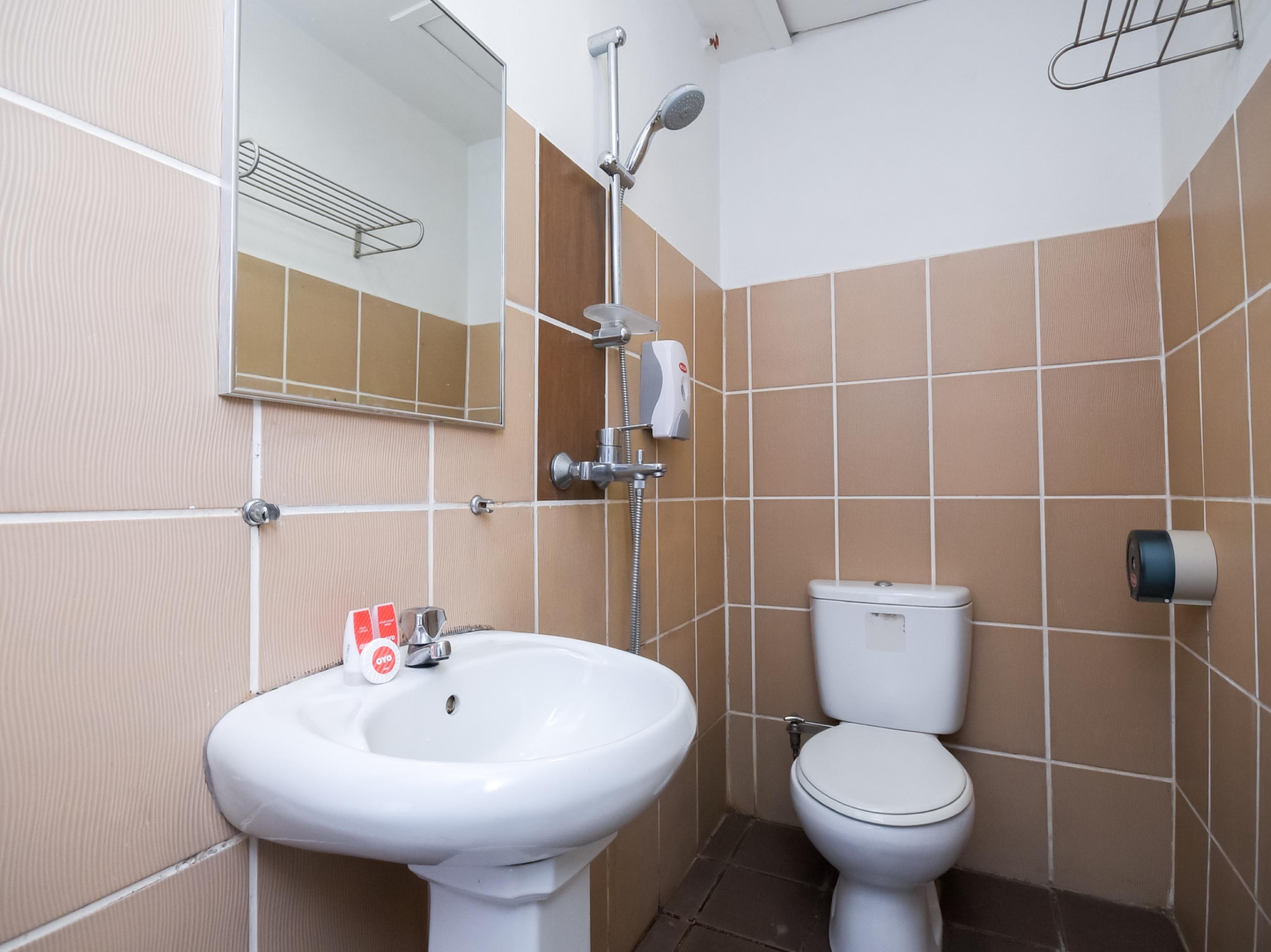 Super Oyo 89604 City Home Stay Мири Екстериор снимка