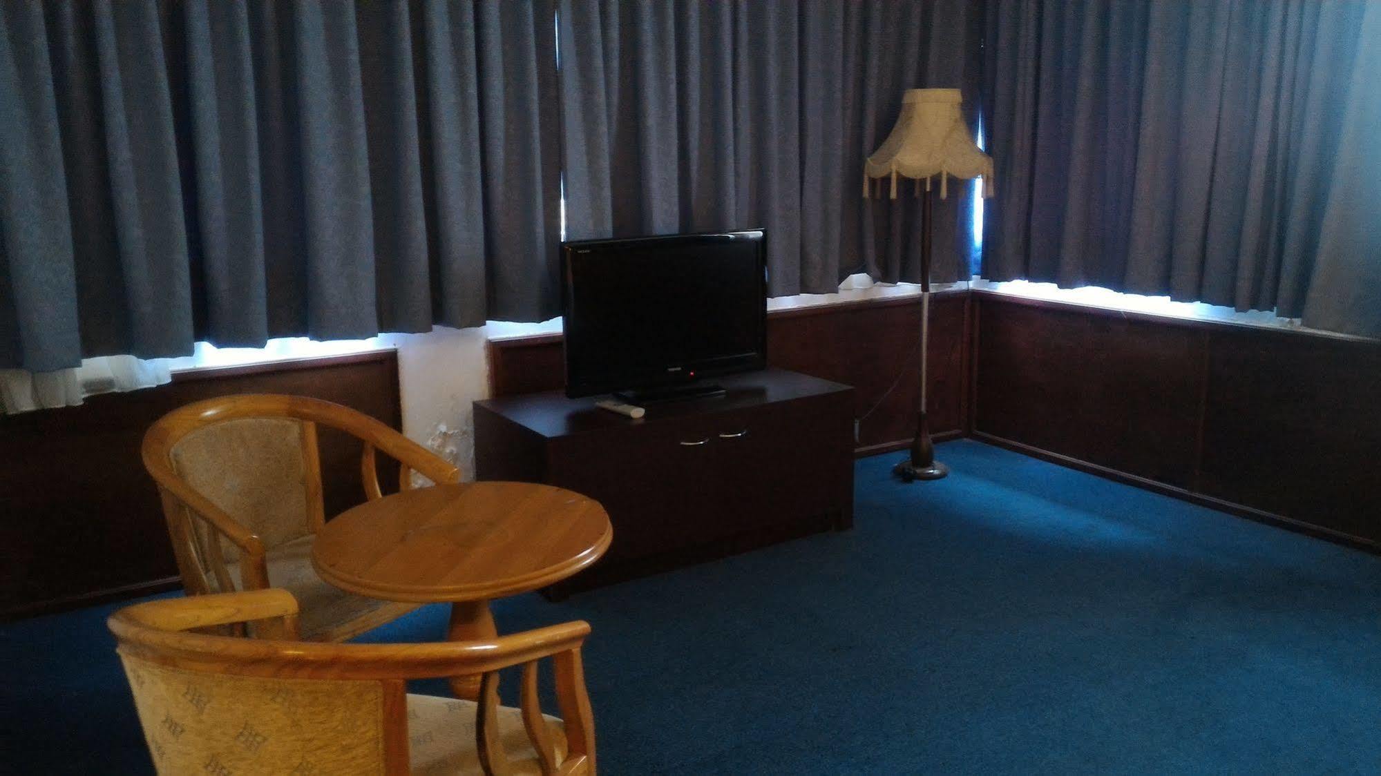 Super Oyo 89604 City Home Stay Мири Екстериор снимка