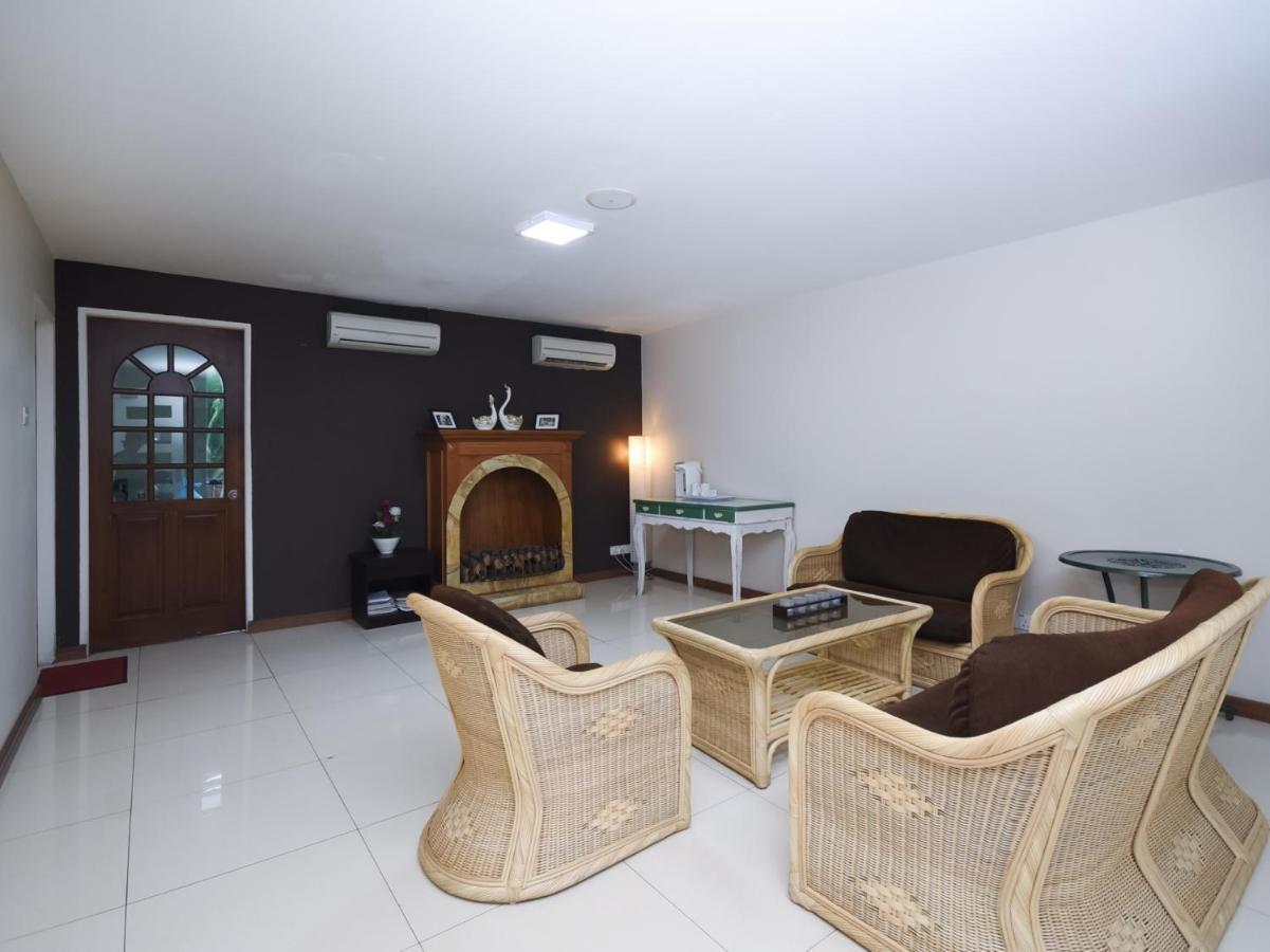 Super Oyo 89604 City Home Stay Мири Екстериор снимка